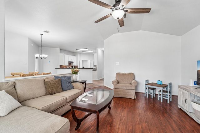 9806 Lynette Falls Drive, Houston, TX 77095