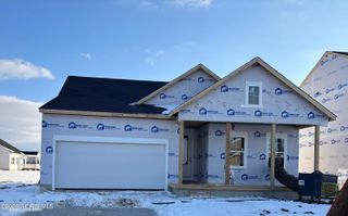 919 Darter Drive, Bowling Green, OH 43402