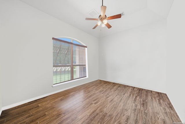 152 CIRCLE SIX DR, La Vernia, TX 78121