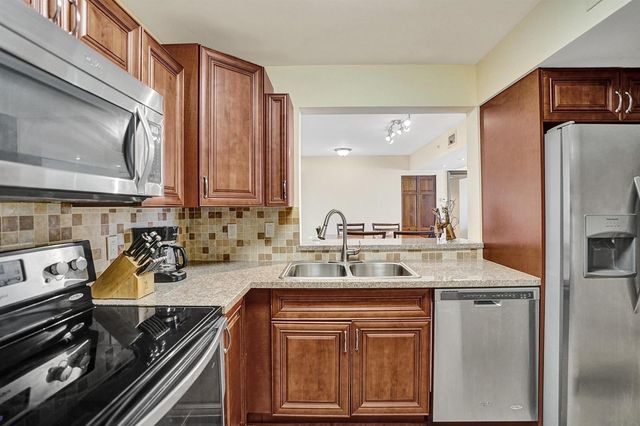 1350 SE 3rd Avenue 406, Dania Beach, FL 33004