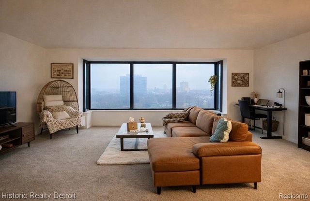 1300 E Lafayette 1008, Detroit, MI 48207
