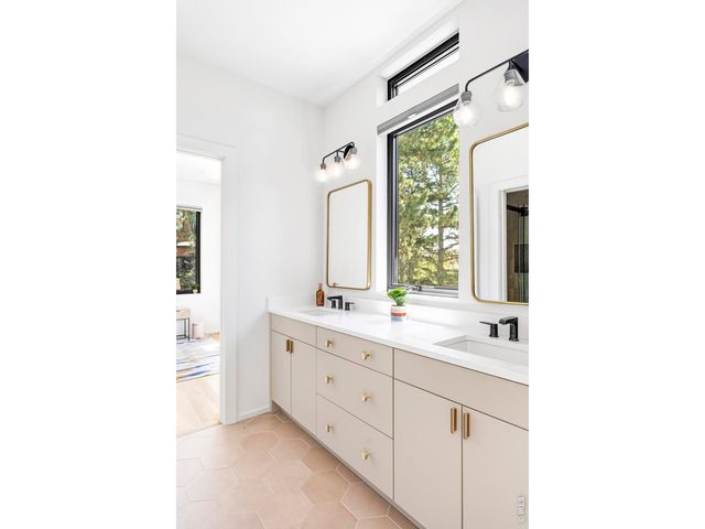 2885 Island Dr, Boulder, CO 80301