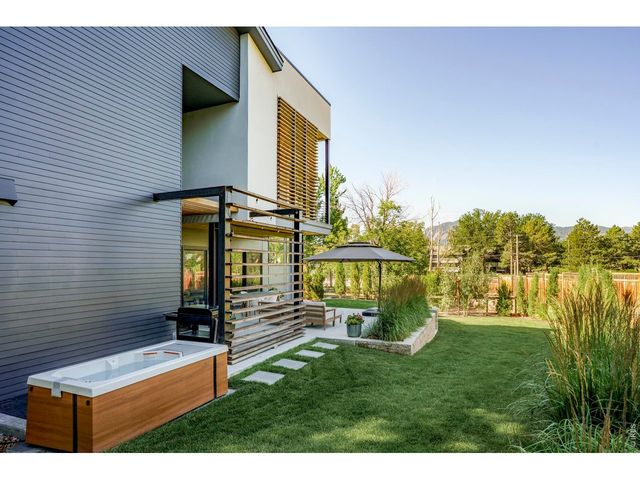 2885 Island Dr, Boulder, CO 80301