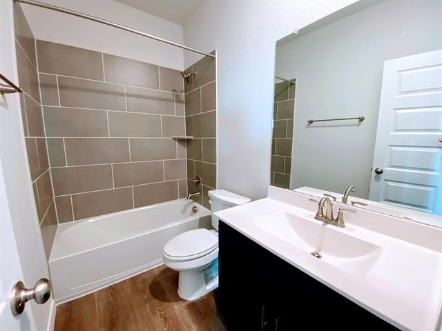 233 William Moon WAY, San Marcos, TX 78666