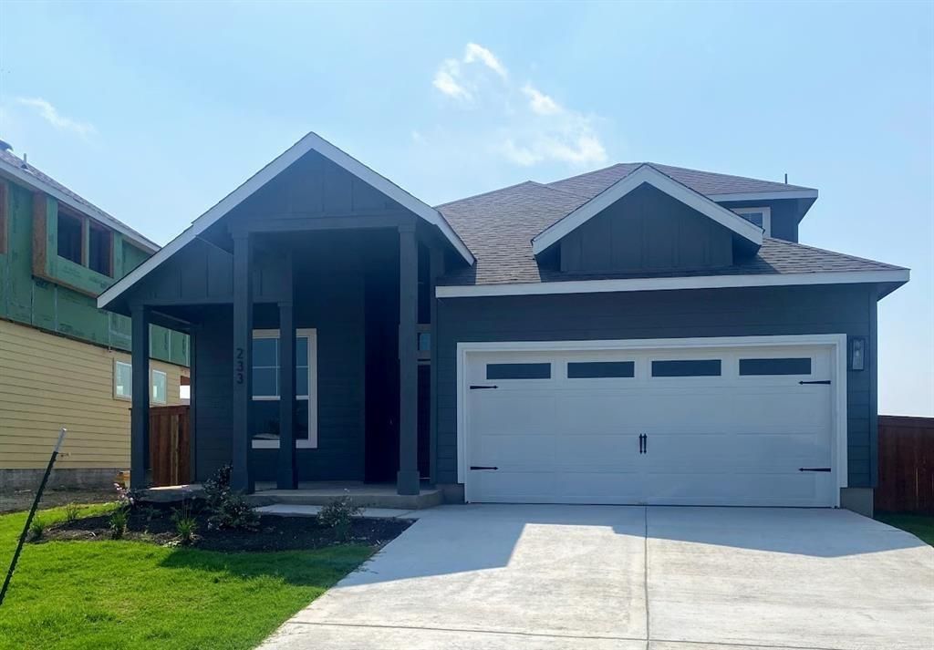 233 William Moon WAY, San Marcos, TX 78666