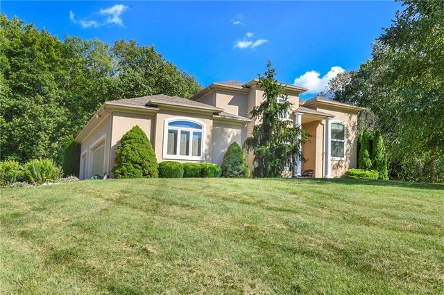 2801 N Lentz Road, Independence, MO 64058