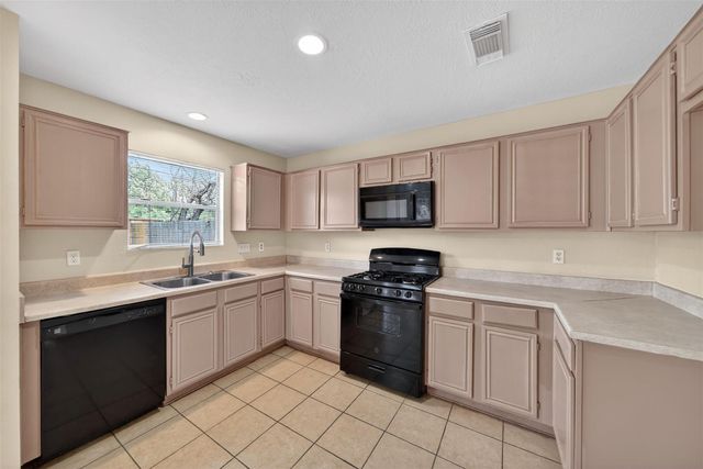 2530 Chestnut Mills Road, Houston, TX 77067