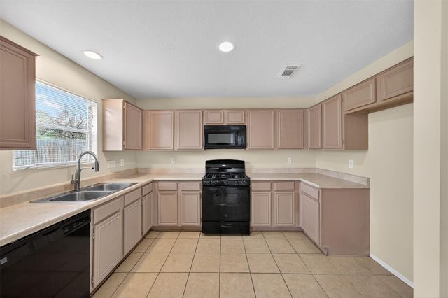 2530 Chestnut Mills Road, Houston, TX 77067