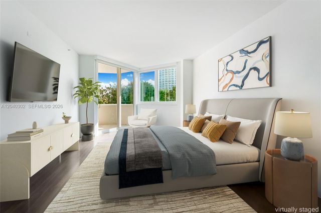 300 S Pointe Dr 405, Miami Beach, FL 33139