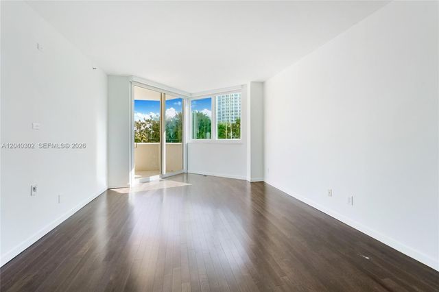 300 S Pointe Dr 405, Miami Beach, FL 33139