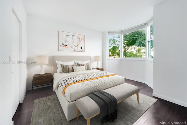 300 S Pointe Dr 405, Miami Beach, FL 33139