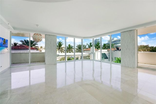 300 S Pointe Dr 405, Miami Beach, FL 33139