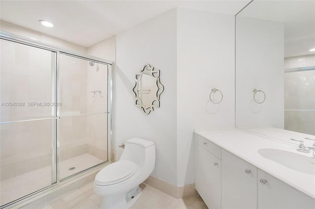 300 S Pointe Dr 405, Miami Beach, FL 33139