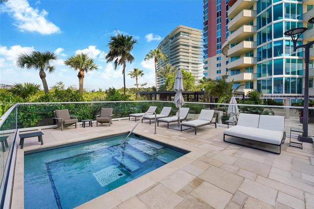 300 S Pointe Dr 405, Miami Beach, FL 33139