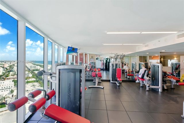 300 S Pointe Dr 405, Miami Beach, FL 33139