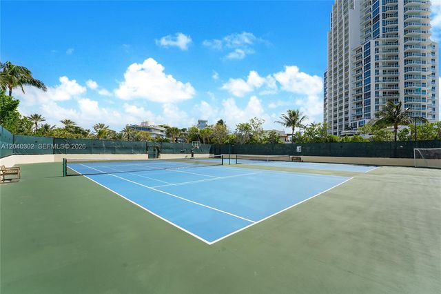 300 S Pointe Dr 405, Miami Beach, FL 33139
