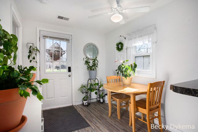 5738 Mount Vernon Avenue, Portage, MI 49024