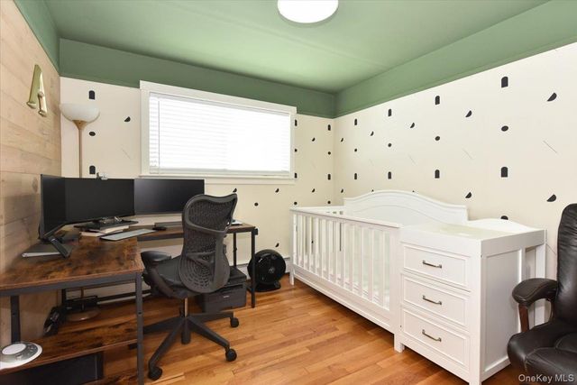 18 Cumberland Street, Rockville Centre, NY 11570