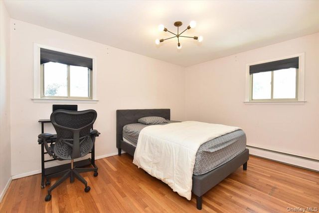 18 Cumberland Street, Rockville Centre, NY 11570