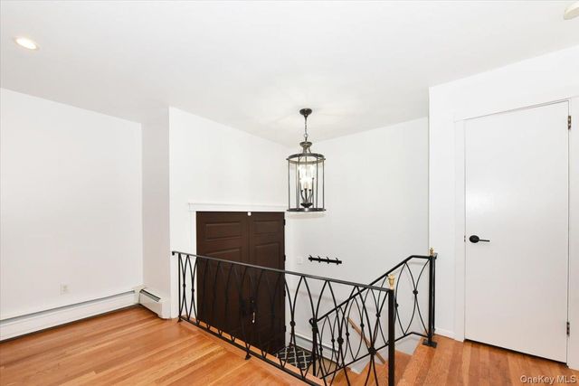 18 Cumberland Street, Rockville Centre, NY 11570