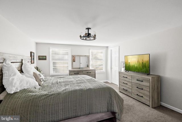 506 FAIRVIEW RD, Medford, NJ 08055