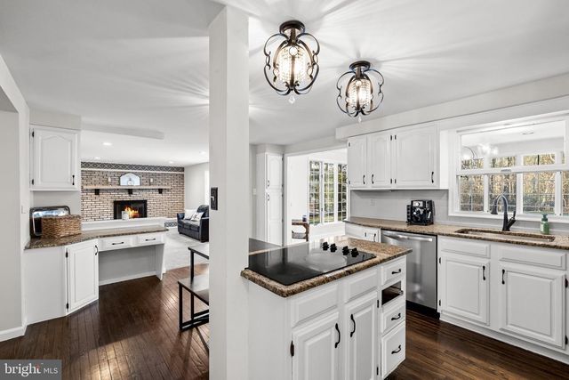 506 FAIRVIEW RD, Medford, NJ 08055