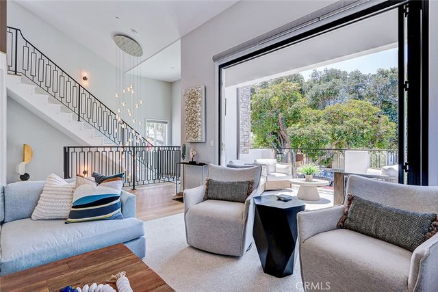 527 Avenue C, Redondo Beach, CA 90277
