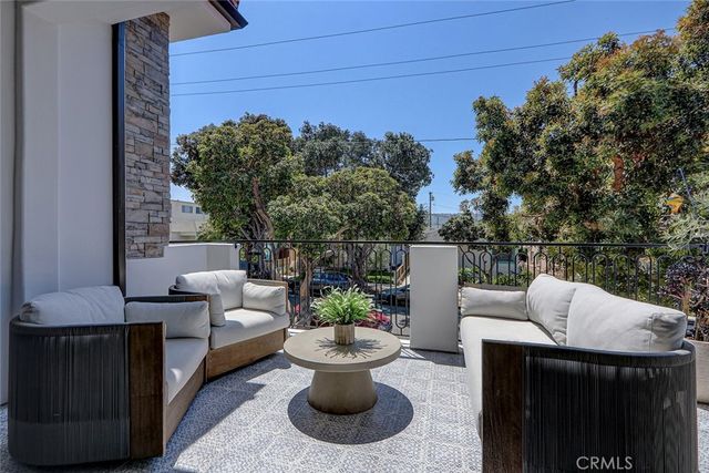 527 Avenue C, Redondo Beach, CA 90277