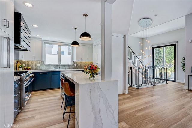 527 Avenue C, Redondo Beach, CA 90277