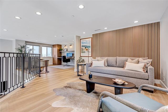 527 Avenue C, Redondo Beach, CA 90277