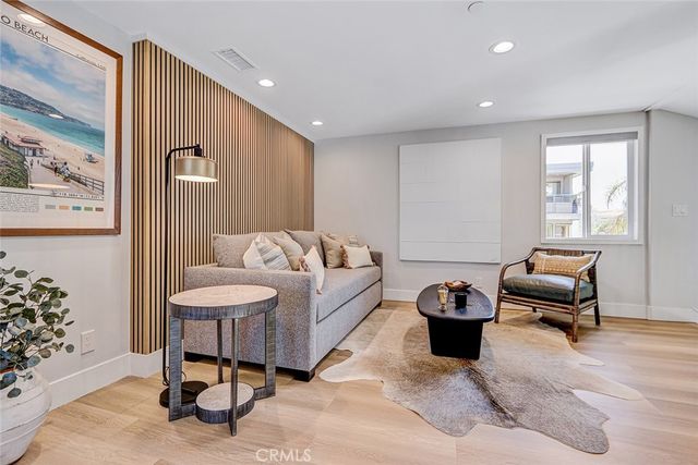 527 Avenue C, Redondo Beach, CA 90277