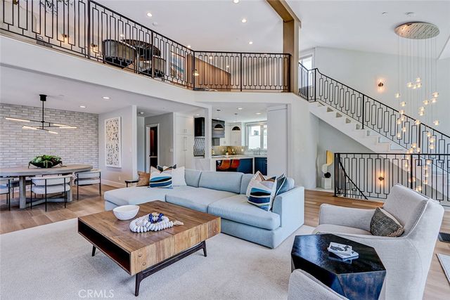 527 Avenue C, Redondo Beach, CA 90277