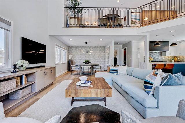 527 Avenue C, Redondo Beach, CA 90277