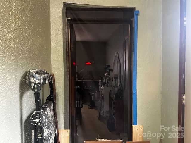 321 Raccoon Branch Road, Green Mountain, NC 28740