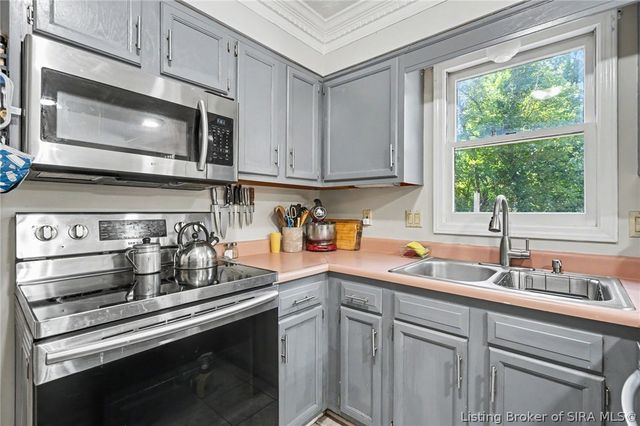 3317 Saddlewood Court, New Albany, IN 47150