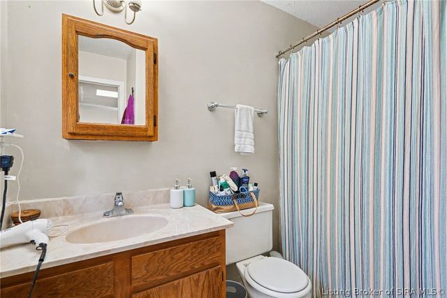 3317 Saddlewood Court, New Albany, IN 47150
