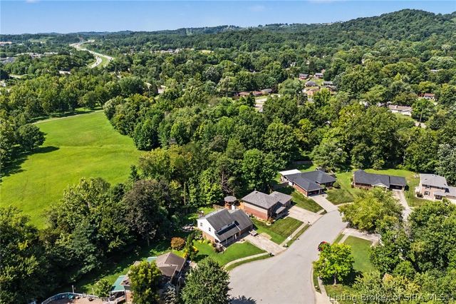 3317 Saddlewood Court, New Albany, IN 47150
