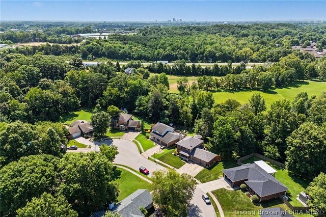 3317 Saddlewood Court, New Albany, IN 47150
