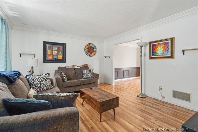 3317 Saddlewood Court, New Albany, IN 47150