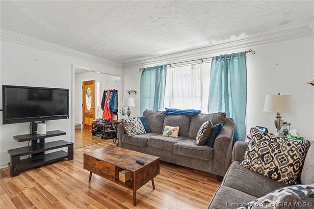 3317 Saddlewood Court, New Albany, IN 47150