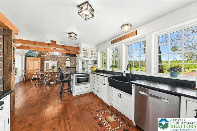 1720 Molasses, Springfield Twp, PA 18951