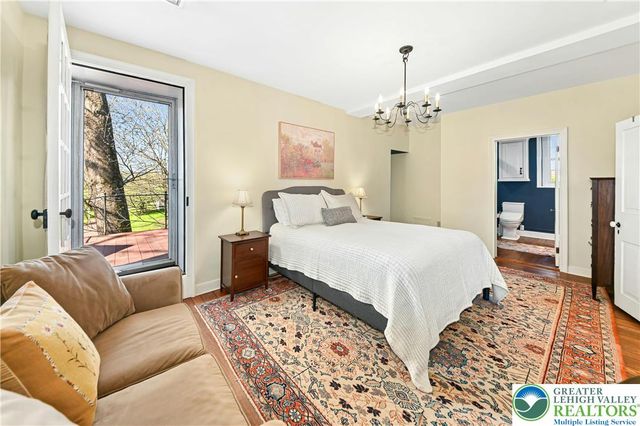1720 Molasses, Springfield Twp, PA 18951