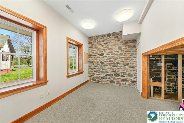 1720 Molasses, Springfield Twp, PA 18951