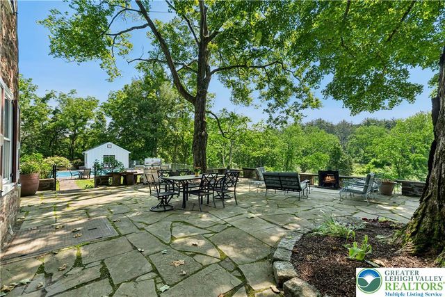 1720 Molasses, Springfield Twp, PA 18951