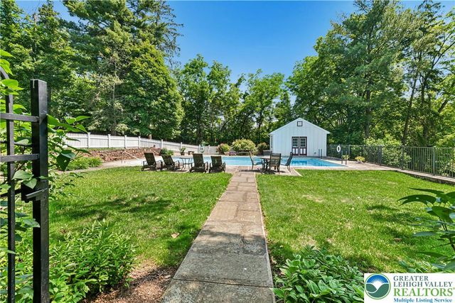 1720 Molasses, Springfield Twp, PA 18951