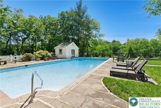 1720 Molasses, Springfield Twp, PA 18951