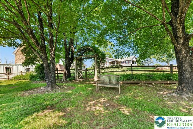 1720 Molasses, Springfield Twp, PA 18951