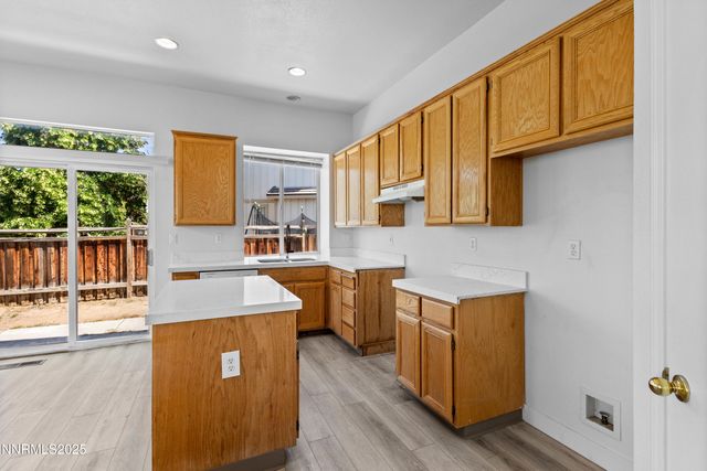 7366 Grand Island Drive, Sparks, NV 89436