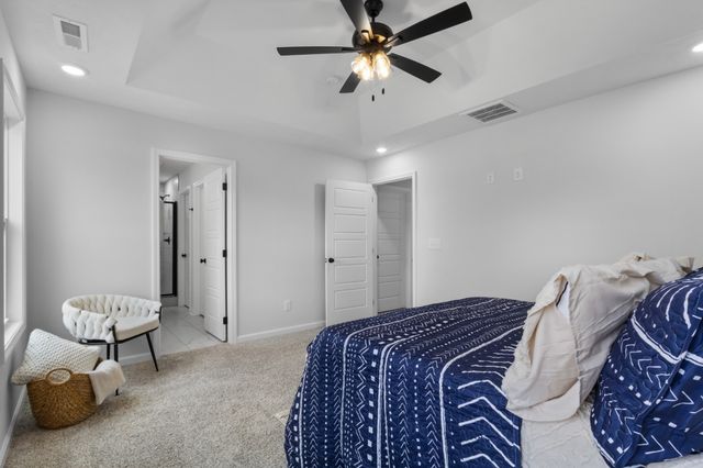 1192 Boulder Pass Rd, Clarksville, TN 37040