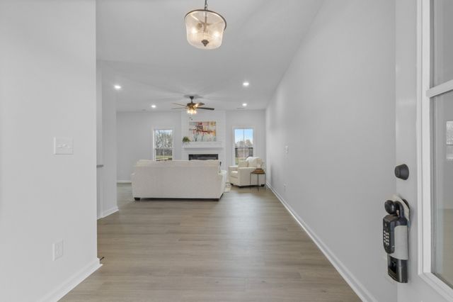 1192 Boulder Pass Rd, Clarksville, TN 37040